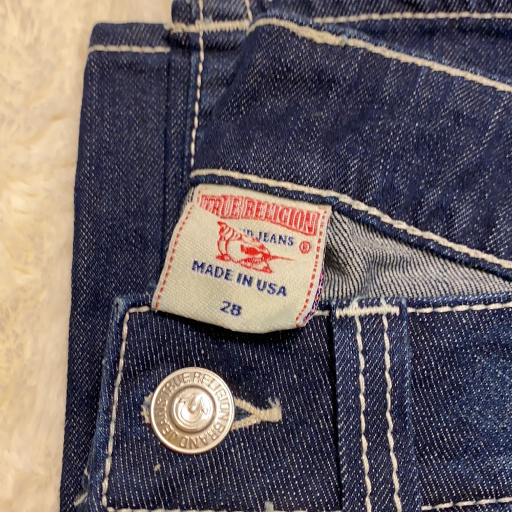 True Religion 5 pocket bootcut jeans. - Picture 3 of 8